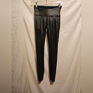 Spanx Women's Faux Leather Leggings Size S/P, Black.  Stretchy